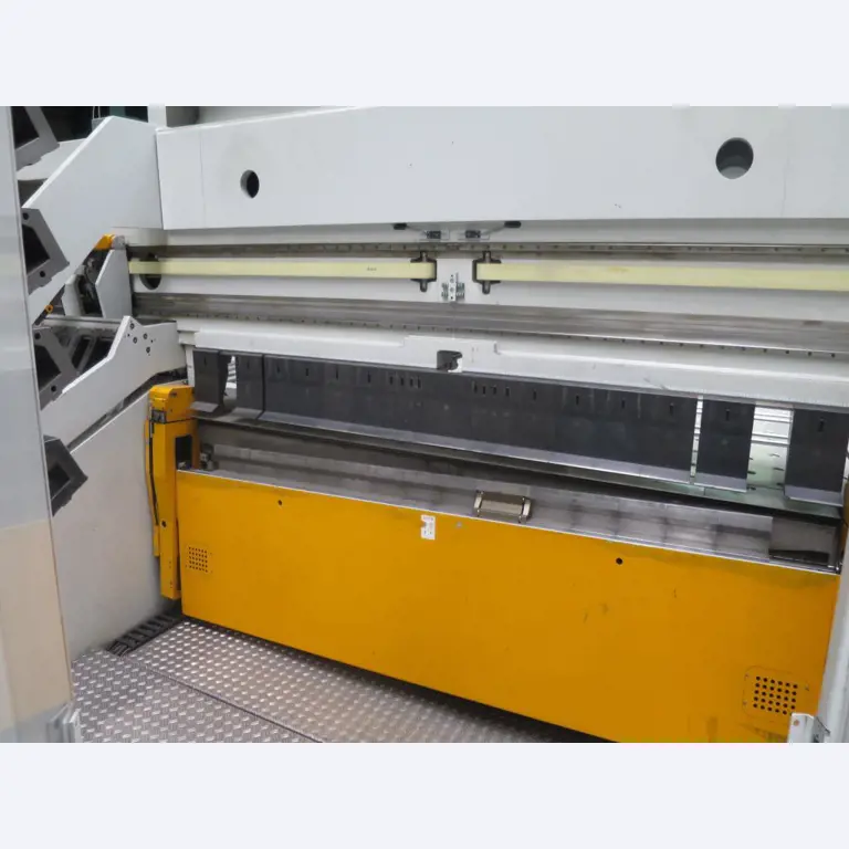 sheetmetal- and metalworking machines<br><font size="2">Collaboration with Hilco Industrial Acquisitions<br></font><img src="/images/hil.png"><br>-2